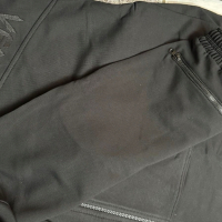 Екип VENUM с черно лого размер M и XL, снимка 10 - Спортни дрехи, екипи - 43969856