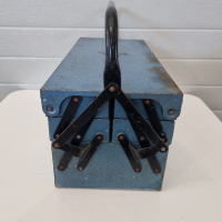 Немски метален куфар, снимка 2 - Куфари с инструменти - 44875154