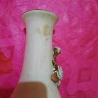 Красива ваза с релефни цветя-без маркировка. Внос от Германия., снимка 9 - Вази - 34843098