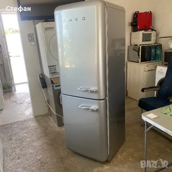 Хладилник с фризер SMEG, снимка 1