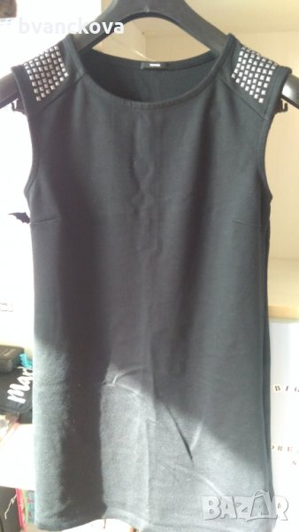 Черна рокля Tezenis със сиви елементи на раменете, снимка 1