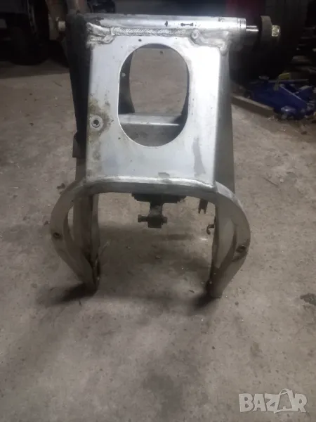 Задна вилка за Yamaha yzfr 750cc , снимка 1