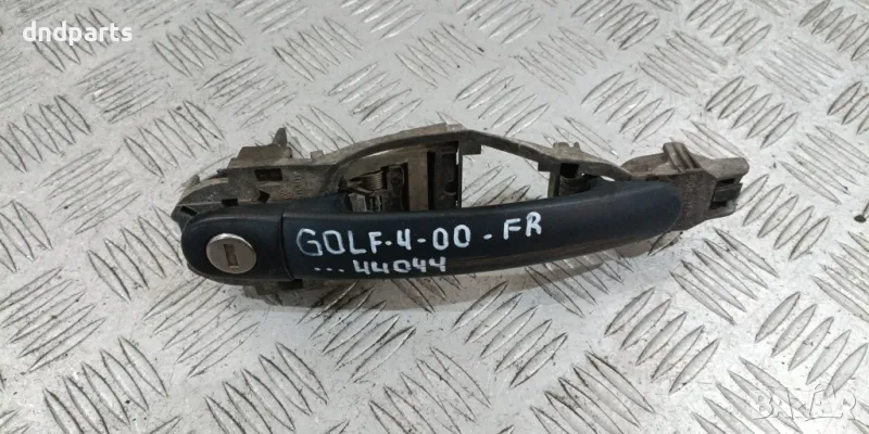 Дръжка врата VW Golf 4 2000г.(предна дясна)	, снимка 1