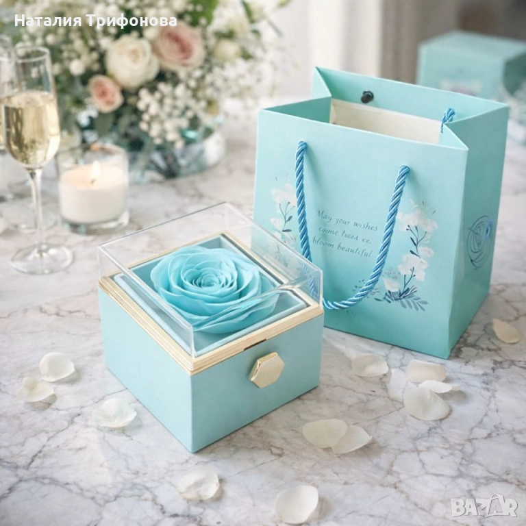 Луксозна подаръчна кутия с консервирана синя роза и въртящо се чекмедже, снимка 1