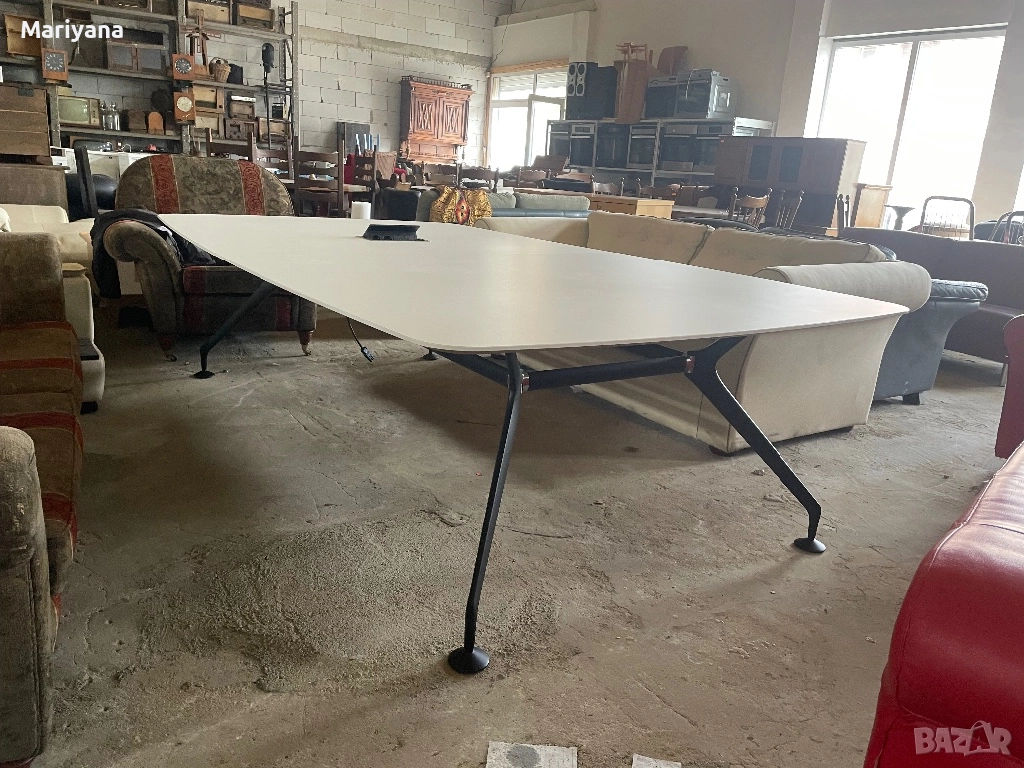 Конферентна Маса , снимка 1