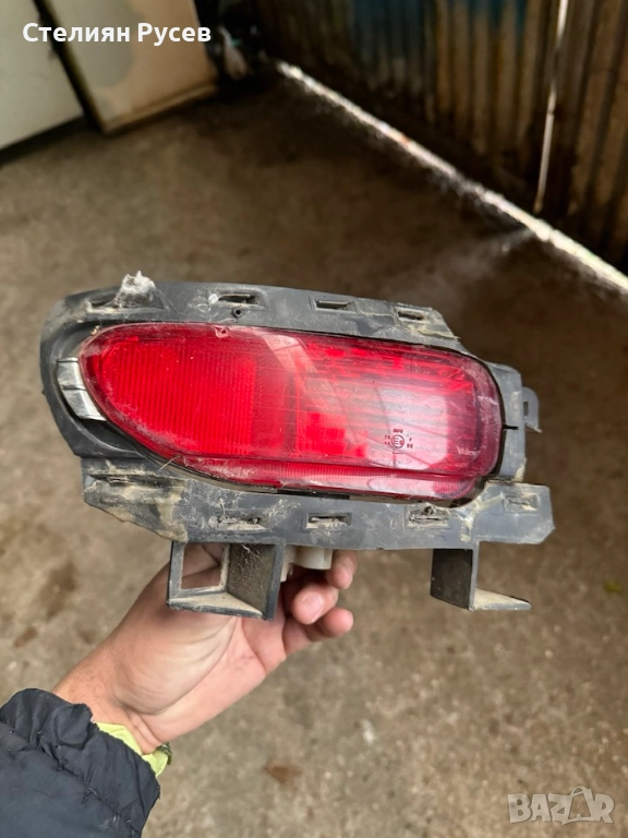 допълнителен стоп от задна броня за opel  corsa c     -цена 12лв или 6,14 евро   -дава се това което, снимка 1