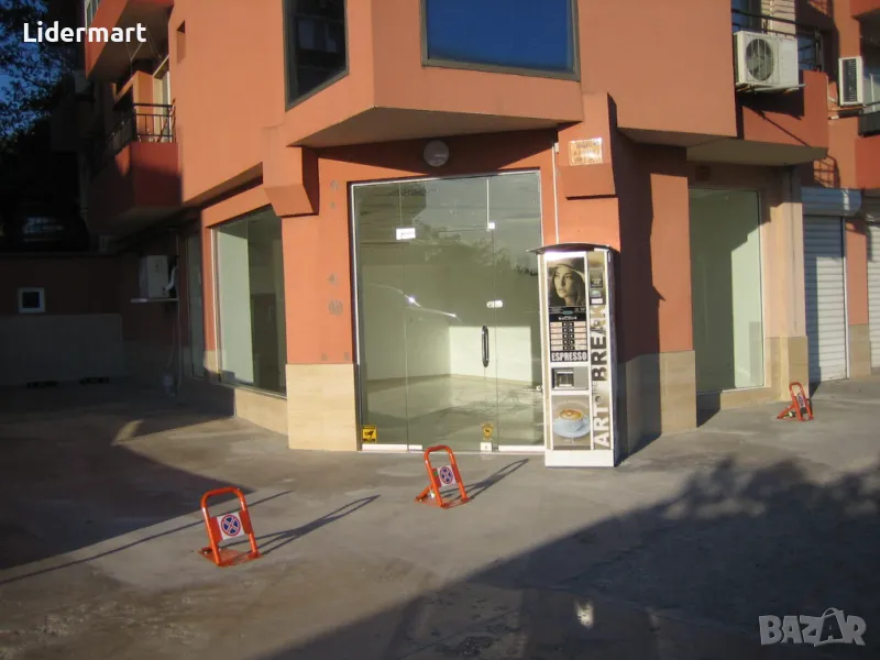 Паркоместа / плац за 5 автомобила, снимка 1