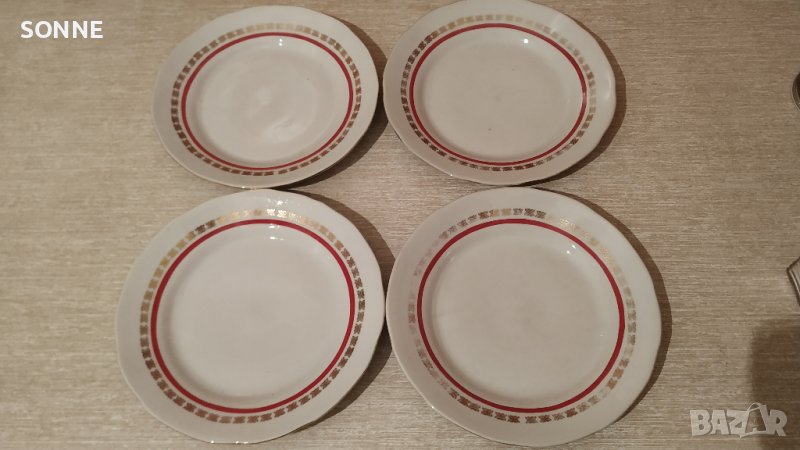 Български процелан - комплект чинии, снимка 1