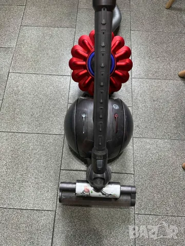 Dyson DC33C-Прахосмукачка, снимка 4 - Прахосмукачки - 48649501