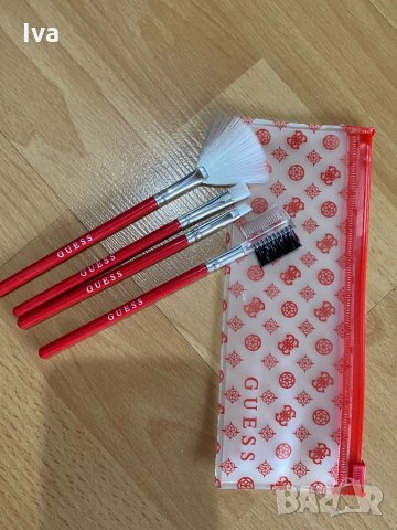 Четки за грим Guess, снимка 3 - Други - 35304239