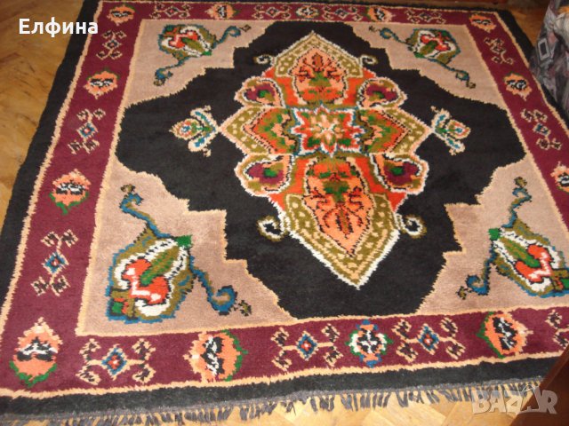 Изключително красив Губер (китеник, одеало, килим )- пъстър и колоритен,вълнен, с ярки, шарени, цвет, снимка 2 - Килими - 27450221