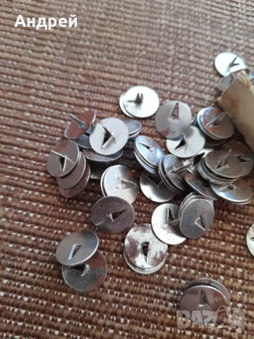Стари канцеларски копчета,нитове Кнопки, снимка 4 - Други ценни предмети - 47991627