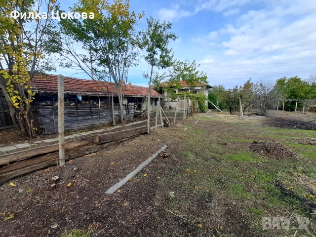 Къща с Голям Двор, снимка 6 - Къщи - 52520401