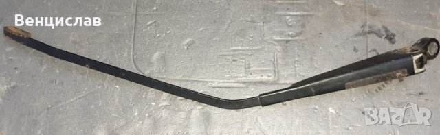 Продавам рамо за опел корса.