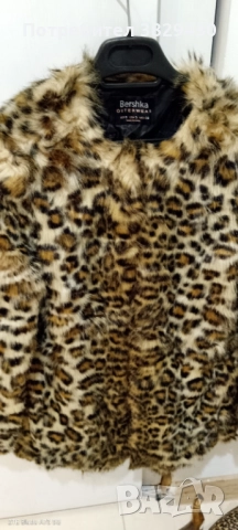Еко палто Bershka, снимка 3 - Палта, манта - 52979110