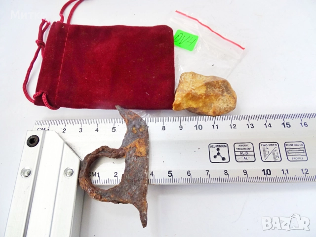 Стар чакмак огниво, кремък в велурена кесия 1, снимка 5 - Антикварни и старинни предмети - 52581803