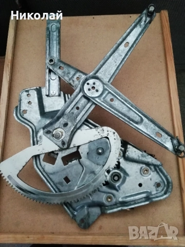 Стъклоповдигач зад. ляв БМВ Е34 (без моторче) , снимка 2 - Части - 52446387