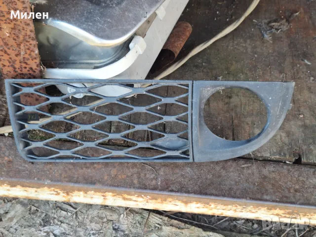 Лява Декоративна Решетка Във Предната Броня За Ауди А6 Алроад 1998-2005 Година Audi A6 C5 Allroad , снимка 5 - Части - 48598615