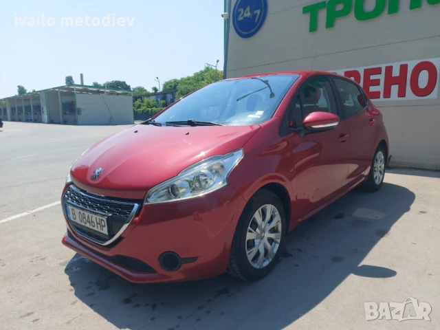 Peugeot 208 1.2 бензин 82к.с  2013г.