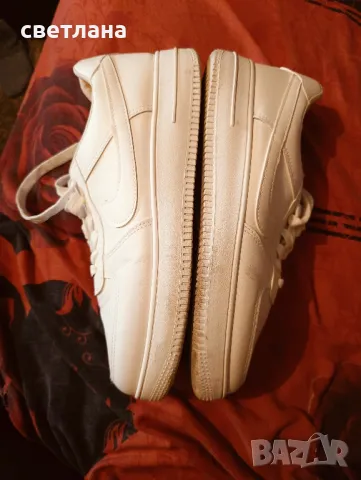 бели маратонки найк - 44 номер, снимка 4 - Спортна екипировка - 49503183