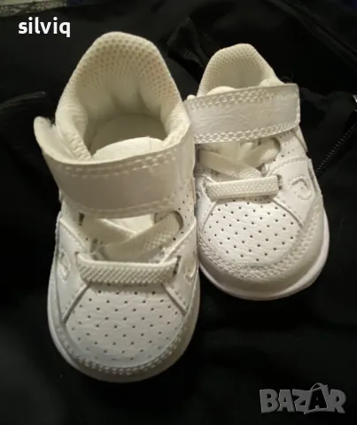 Nike бебешки маратонки, снимка 3 - Бебешки обувки - 48409377