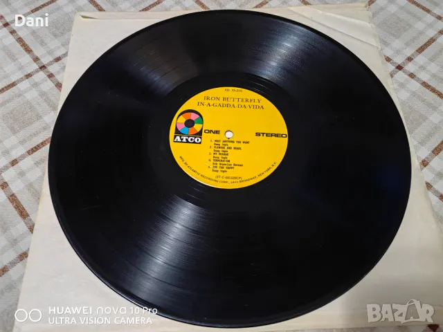 LP - Iron Butterfly ‎– In-A-Gadda-Da-Vida- 20лв, VG, снимка 2 - Грамофонни плочи - 49026366