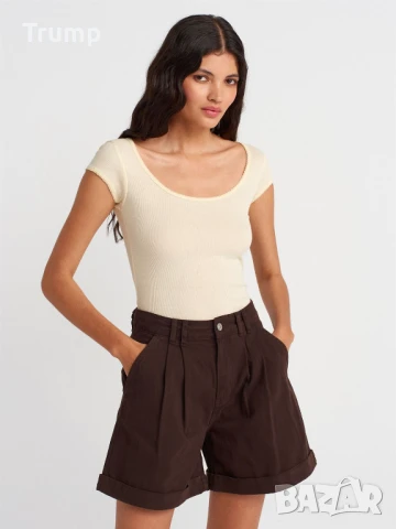 Високо качество Дънкови шорти с двойно плисиране и подгъв - кафяви