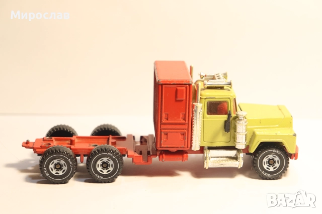 1/55 ?? SIKU MACK КАМИОН ИГРАЧКА КОЛИЧКА МОДЕЛ, снимка 5 - Колекции - 52887153