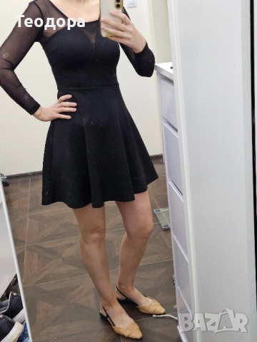 Малка черна рокля