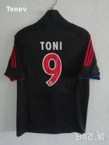 Bayern Munich Toni Adidas оригинална тениска фланелка Байерн Мюнхен Лука Тони размер L 