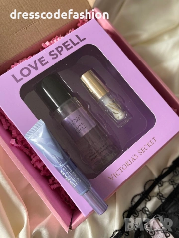 Подаръчен комплект за Свети Валентин Victoria’s Secret, снимка 3 - Козметика за тяло - 53271247