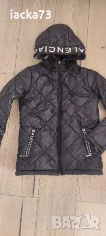 Двулицево яке Balenciaga 