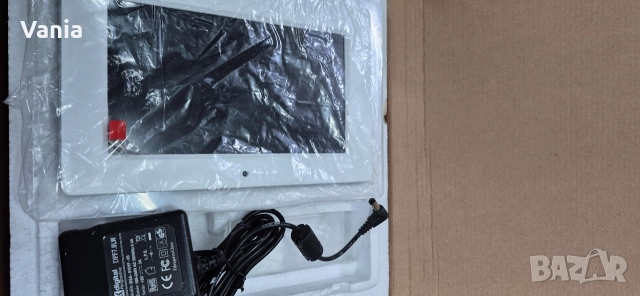 Дигитална рамка за снимки , снимка 9 - Друга електроника - 52677334