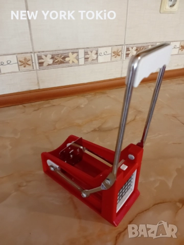 УРЕД ЗА РЯЗАНЕ НА КАРТОФИ 