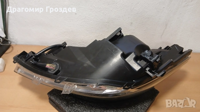 Десен фар за Toyota Yaris III Hybrid / Тойота Ярис Хибрид (2012-2015), снимка 17 - Части - 53607714