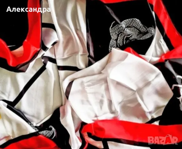 Стилен и красив копринен шал 