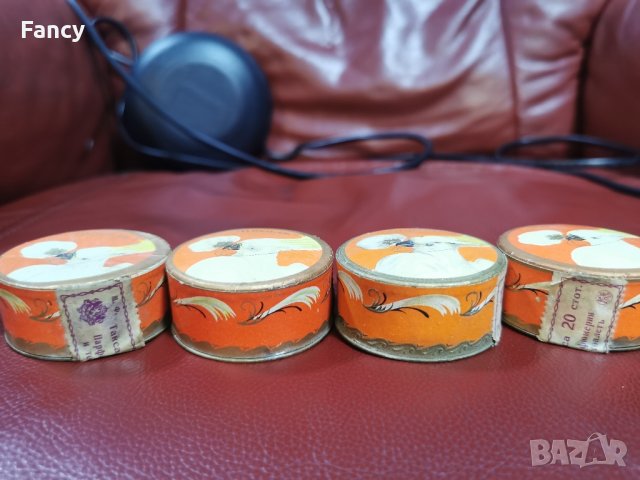 Пудра за лице Идеалъ Рашелъ , снимка 6 - Антикварни и старинни предмети - 44082259