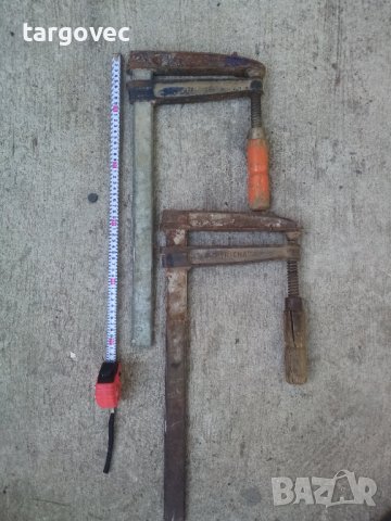 Два броя дърводелски скоби