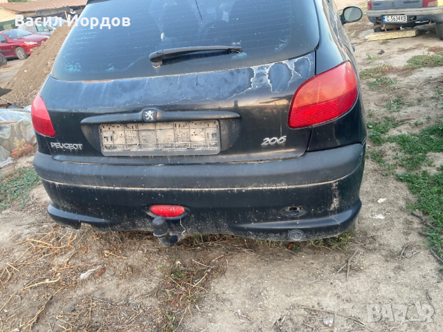 Пежо 206 1.6 90 к.с НА Части / Peugeot 206 1.6 90к.с, снимка 13 - Автомобили и джипове - 44932964