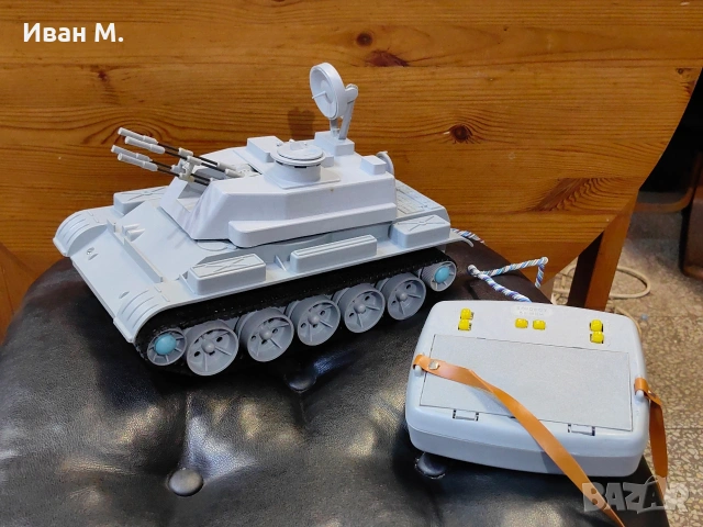 Соц играчка с дистанционно , снимка 2 - Колекции - 53097866