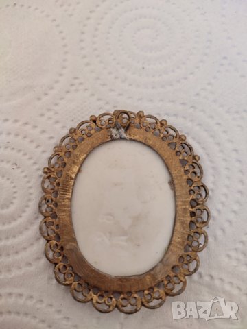 Старинен порцеланов медальон вносен, снимка 4 - Антикварни и старинни предмети - 39219514