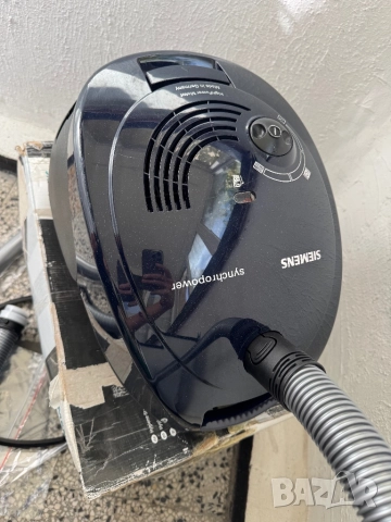 Прахосмукачка с Торба Siemens VBBS607V00, 700W, 4L!, снимка 3 - Прахосмукачки - 52405342
