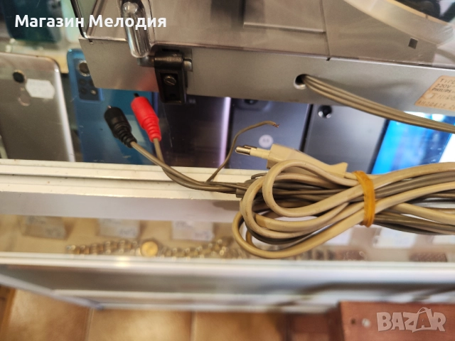 Грамофон Philips FP140 В отлично техническо и визуално състояние., снимка 10 - Грамофони - 50613202