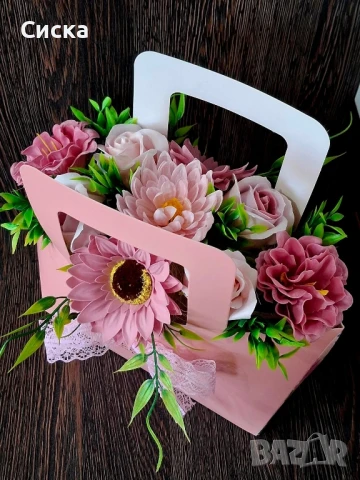 Чанти със сапунени цветя от пластичен сапун в розово и пепел от рози за вашите специални поводи🌸, снимка 4 - Подаръци за жени - 50712218