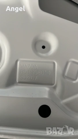 Врата предна дясна за Mazda 3 Седан 2019- Чисто нова, снимка 4 - Части - 51135671