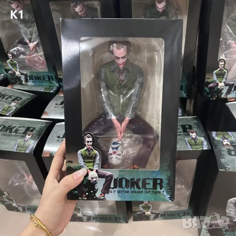 Фигурка на Жокера /The Jocker 25см, снимка 5 - Фигурки - 52517223