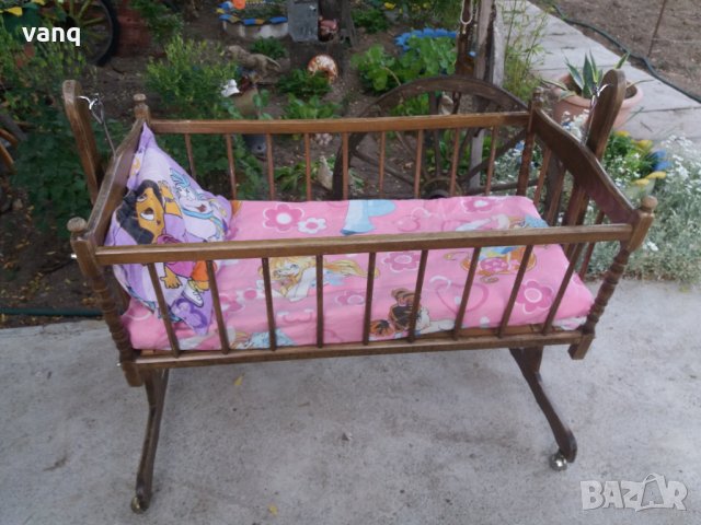 Дървено легло-люлка, снимка 4 - Бебешки легла и матраци - 31646225