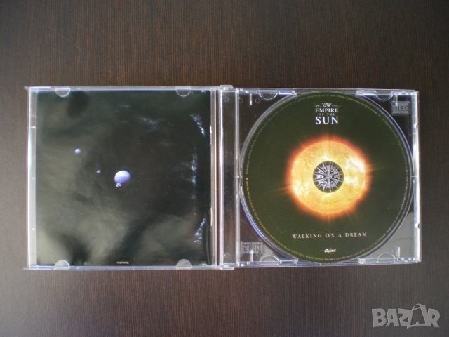 Empire Of The Sun – Walking On A Dream 2008, снимка 2 - CD дискове - 42976938