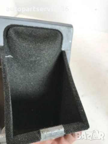 Отделение за съхранение за KIA Sorento (2002-2006) 84753-3E000, снимка 2 - Части - 53322369