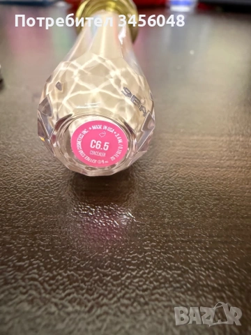 Коректор Jeffree Star , снимка 2 - Декоративна козметика - 53289421